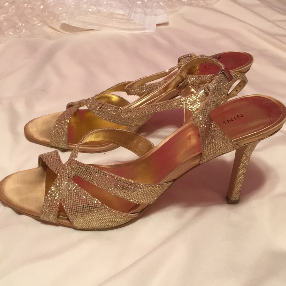 Women’s shoes